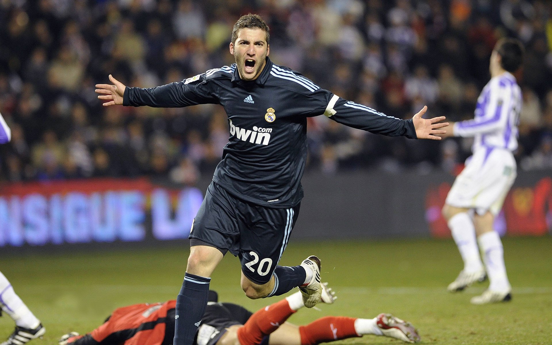 爱游戏app活动-“华金·托比利亚的进攻意识与防守反应，成就阿根廷美洲狮队的综合实力”